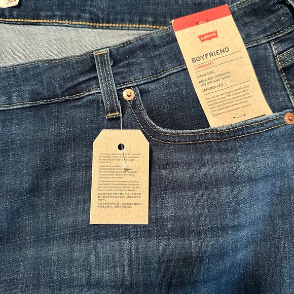 NWT, Levi Strauss & Co Women’s Sz 26W Dark Wash Denim Distressed Boyfriend Jean - Picture 4 of 11